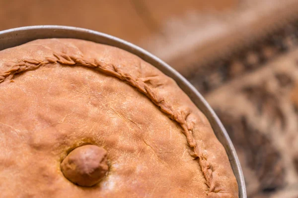 Knuspriger Kuchen Gefüllt Mit Fleisch Und Kartoffeln Belish — Stockfoto