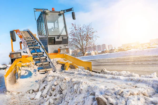 Kazan Russia January 2017 Yellow Snowblower Road Sunlight — Stock Photo, Image