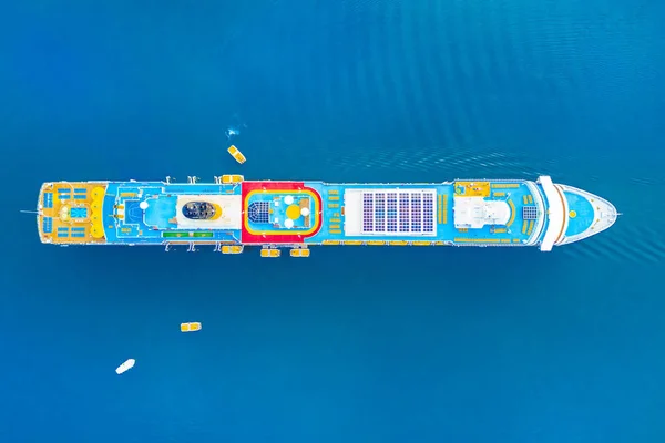 Top View Colorful Cruise Liner Blue Sea — Stock Photo, Image