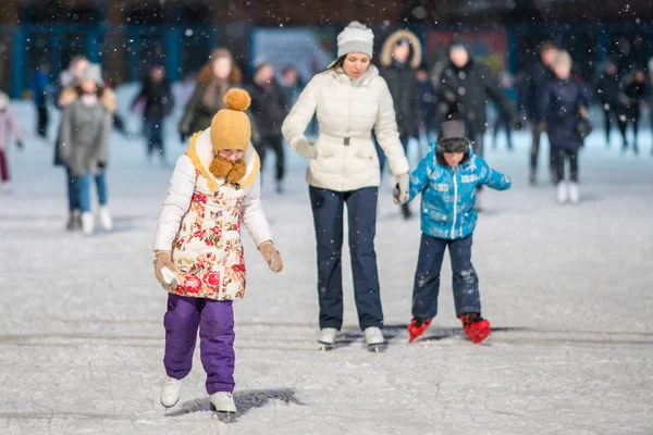 Kazan Russia January 2017 People Skating Rink Evening — Stock Photo, Image