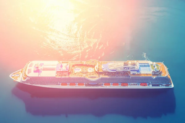 Groot Cruiseschip Bij Zonsondergang — Stockfoto