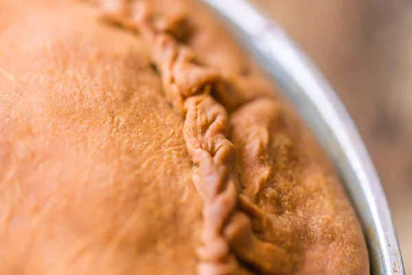 Knuspriger Kuchen Gefüllt Mit Fleisch Und Kartoffeln Belish — Stockfoto