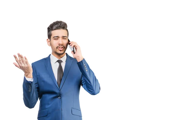 Jovem Homem Atraente Terno Azul Falando Pelo Telefone Fundo Branco — Fotografia de Stock