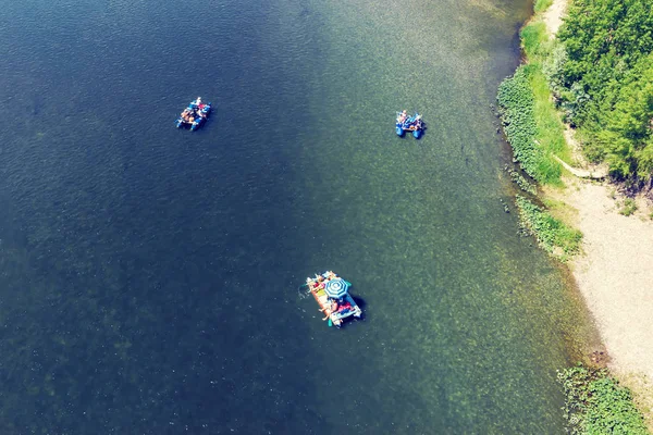 Felülnézet Nép Rafting Folyón Vízisportok Extrém Üdülés Nyaralás Turizmus Vadvízi — Stock Fotó