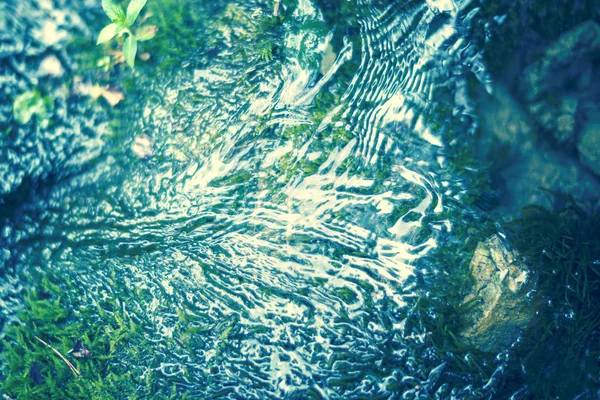 純粋な自然の流れ 水の背景 — ストック写真