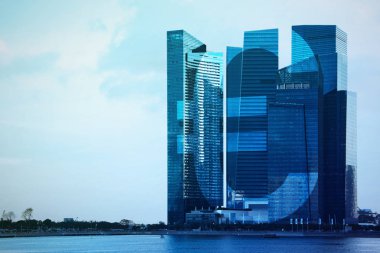 Singapur gökdelen günbatımı ışık