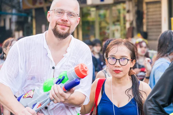 Bangkok, Tailândia - 15 de abril de 2018: Celebração de Songkran, o — Fotografia de Stock