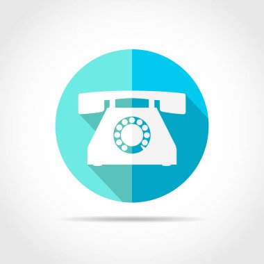 Beyaz telefon düz tasarım uzun gölge ile. Vektör çizim. Basit telefon simgesi mavi yuvarlak düğmesini.