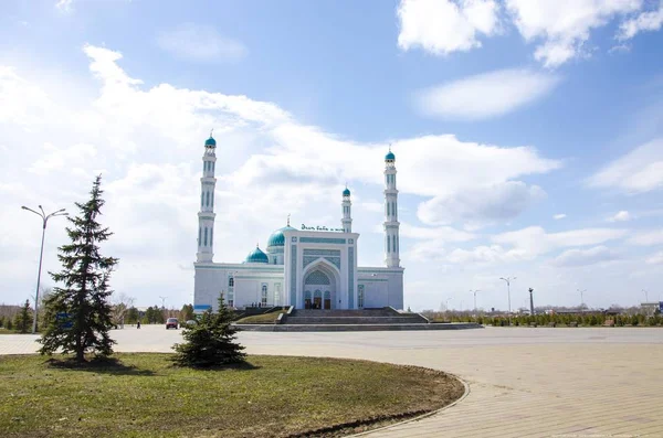 Arquitetura Monumentos Cidade República Cazaquistão Karaganda — Fotografia de Stock