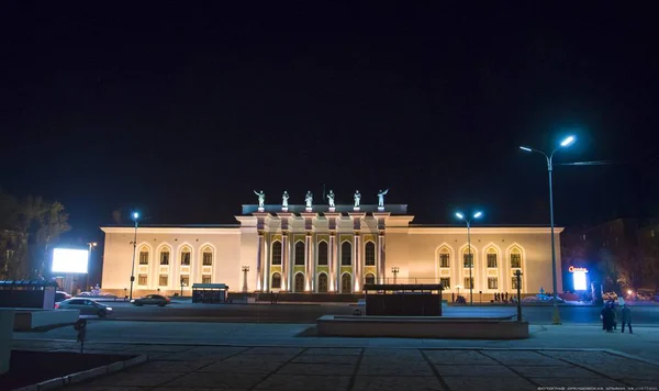 Arkkitehtuuri Kaupungin Muistomerkit Kazakstanin Tasavalta — kuvapankkivalokuva