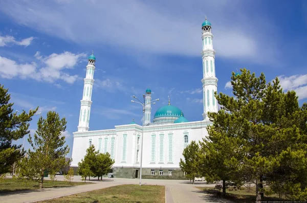 Arquitectura Monumentos Ciudad República Kazajstán Karaganda Ciudad Imagen de stock
