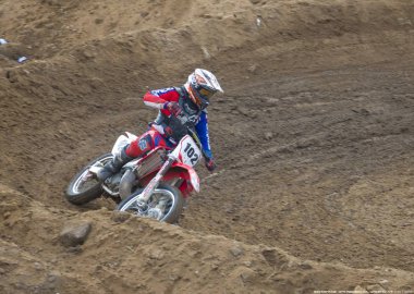 Motocross yarışmalarda Temirtau 29.10.2017 yıl. Karaganda.Kazakhstan şehir.