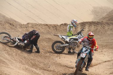 Temirtau 'daki motokros müsabakaları 26.08.2017 yılındaydı. Karaganda. Kazakistan.