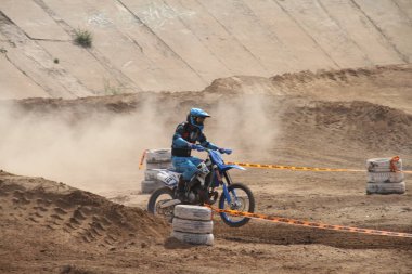 Temirtau 'daki motokros müsabakaları 26.08.2017 yılındaydı. Karaganda. Kazakistan.
