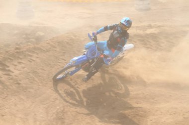 Temirtau 'daki motokros müsabakaları 26.08.2017 yılındaydı. Karaganda. Kazakistan.