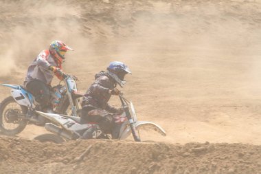 Temirtau 'daki motokros müsabakaları 26.08.2017 yılındaydı. Karaganda. Kazakistan.