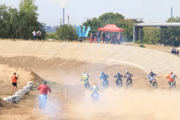 Διαγωνισμοί Motocross Στο Τεμιρτάου 2017 Πόλη Του Καραγάνδα Καζακστάν — Φωτογραφία Αρχείου