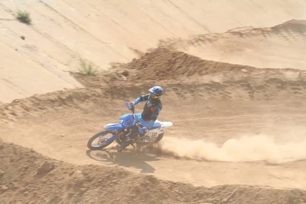 Temirtau 'daki motokros müsabakaları 26.08.2017 yılındaydı. Karaganda. Kazakistan.