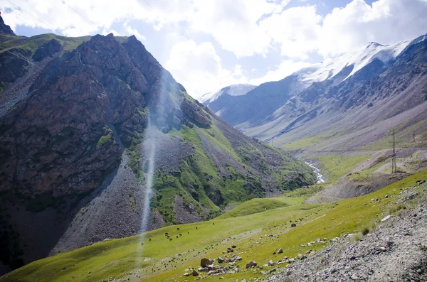 Bjerge Kirgisist Fotograf Orendovskaya Ylyana - Stock-foto