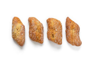 Dört çörek, kıtır kıtır, sırayla uzan.