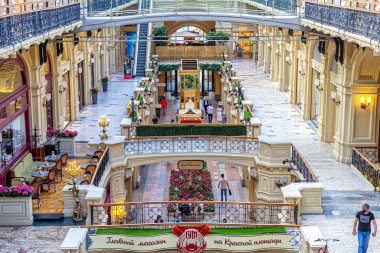 Moskova, Rusya, 07.10.2020. Red Square 'deki büyük sakız mağazasının üst manzarası.