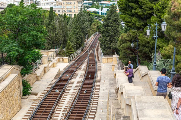 Baku Azerbaijão 2019 Carro Ferroviário Funicular Baku Que Conduz Parque — Fotografia de Stock