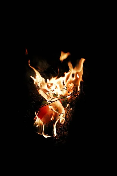 Nachts Eine Brennende Saftbox — Stockfoto