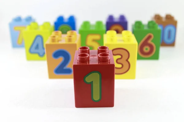 Construtor Plástico Multicolorido Com Números São Organizados Após Outro Ordem — Fotografia de Stock