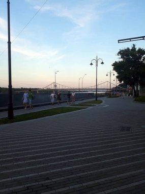 Dinyeper boyunca Kiev 'de toprak seti