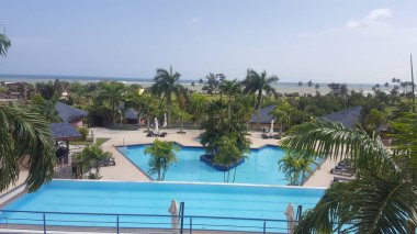 Atlantik Otel, Takoradi, Gana 'da Güzel Yüzme Havuzu.