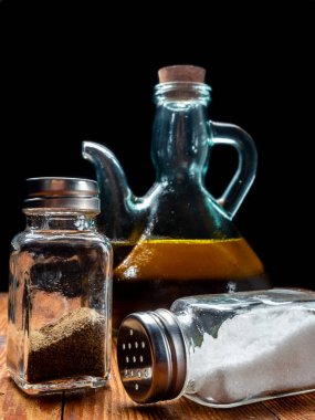 Saf zeytinyağlı, şeffaf cam yağ..