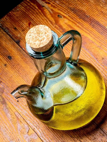 Minyak Gelas Transparan Dengan Minyak Zaitun Perawan — Stok Foto
