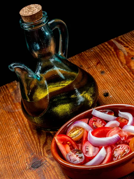 Rajčata Cibule Olivový Olej Salát — Stock fotografie