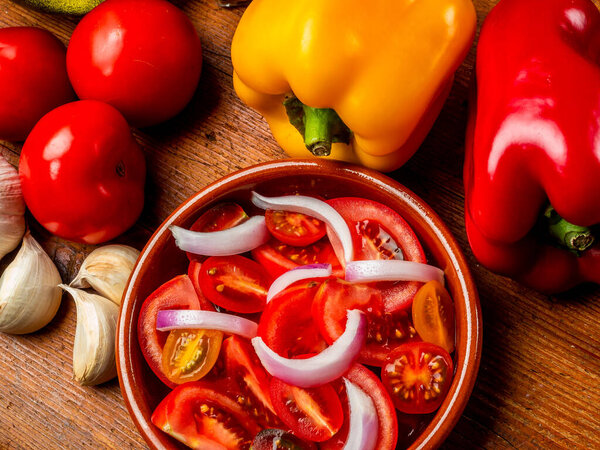 Tomato, onion and olive oil salad