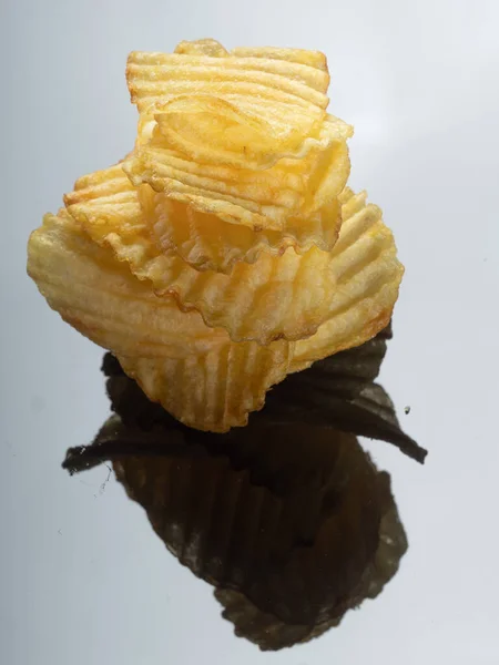 Kıvırcık patates, abur cubur ve fast food örneği.