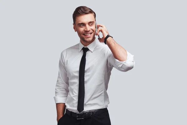 Smiling Businessman Talking Smartphone Studio Hand Pocket — Stock Photo, Image