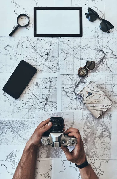 Man Using Photo Camera Sunglasses Compass Magnifying Glass Smart Phone — Stock Photo, Image