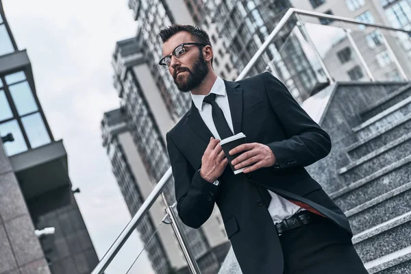 Thoughtful Man Suit Holding Disposable Cup Looking Away While Standing — Stock Photo, Image