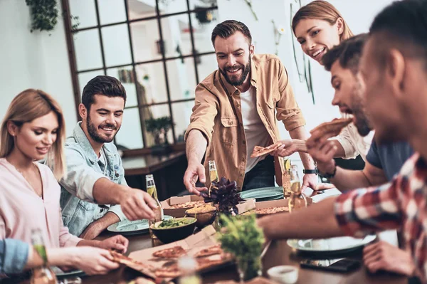 Group Young People Choosing Pizza Slices Having Dinner Party Cafe — Stock Photo, Image