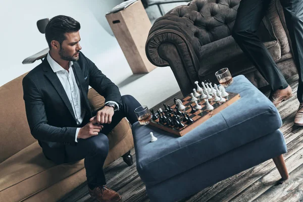 Men Formal Wear Playing Chess — Stock Photo, Image