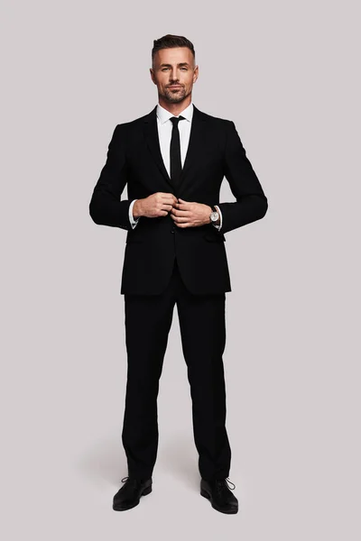 Full Length Handsome Young Man Full Suit Buttoning Jacket Looking — Stock Photo, Image