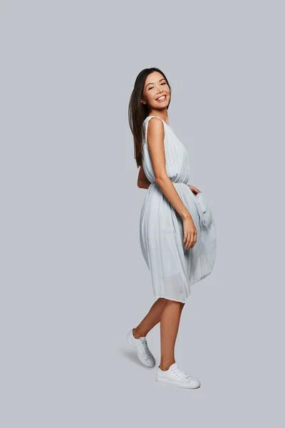 Full Length Beautiful Young Asian Woman Smiling Looking Camera While — Stock Photo, Image