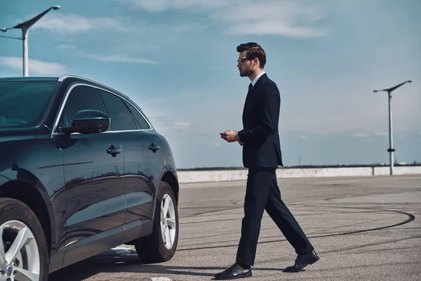 Modern Businessman Full Length Handsome Young Businessman Walking His Car — Stock Photo, Image