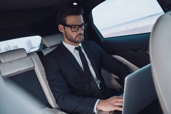 Young Successful Handsome Young Man Full Suit Working Using Laptop — Stock Photo, Image