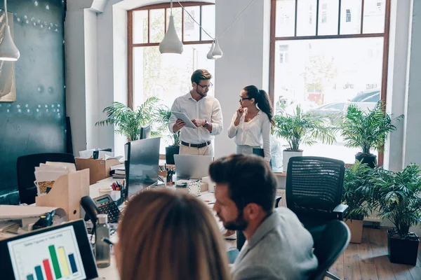 Young Modern People Communicating Working Office — Stock Photo, Image