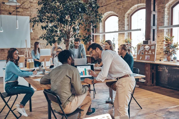 Group Young Modern People Smart Casual Wear Communicating Using Modern — Stock Photo, Image