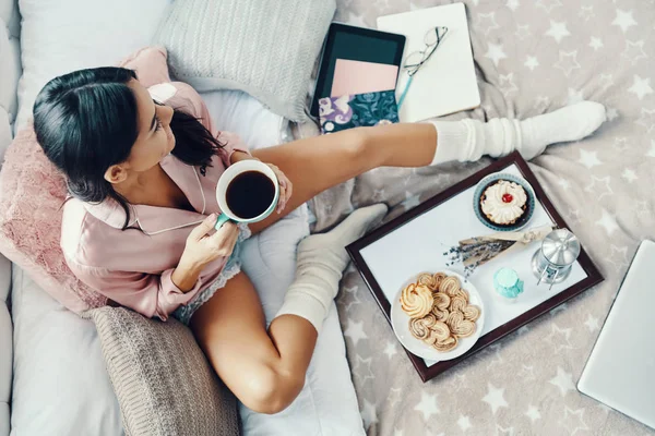 Top View Beautiful Young Woman Pajamas Enjoying Hot Drink While — Stock Photo, Image