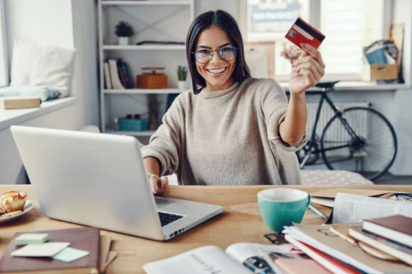 Beautiful Young Woman Casual Clothing Shopping Online Using Laptop While — Stock Photo, Image