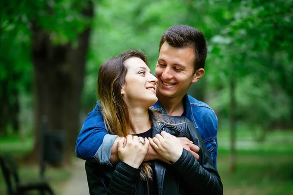 Closeup Young Couple Smiling Each Other Park — Stock Photo, Image