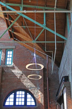 Dönüştürülen endüstriyel binanın iç